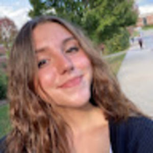 Meet your Posher, Claire